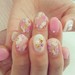 春は指先もフローラルに彩りたい!“囲みフラワーネイル”が可愛い♡