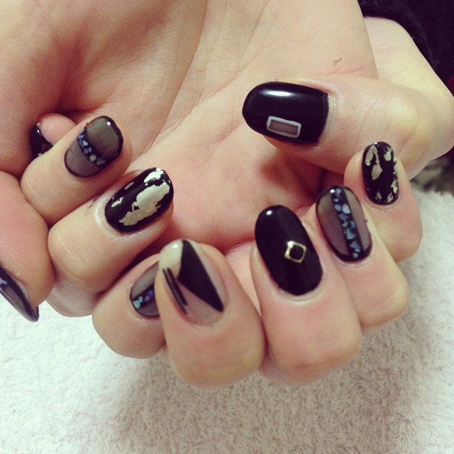 実は可愛いデザインが多い 黒ネイル 特集 Itnail