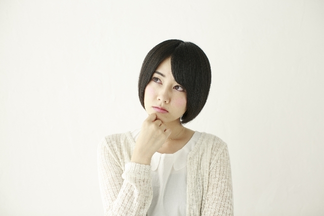 ジェルネイルを厚塗りしたり はみ出したりするとどうなる Itnail