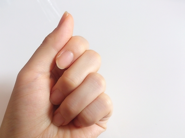 秋口に増えるネイルトラブル 爪剥離 の原因と予防法とは Itnail