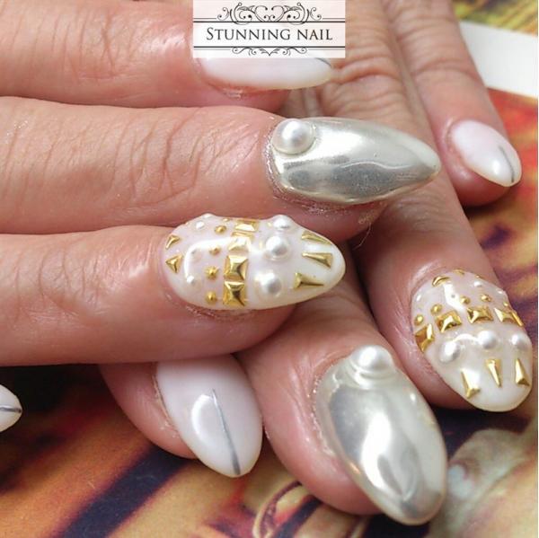 人気沸騰中 ミラーネイルのやり方とおすすめアレンジ法 Itnail