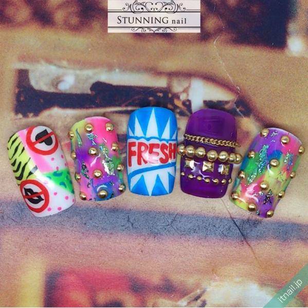 カラフルでアメリカンポップなネイル 個性的なデザイン特集 Itnail