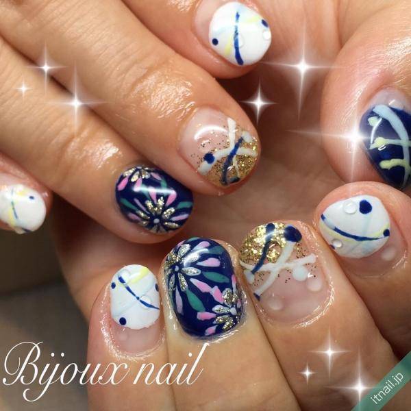 夏の浴衣ネイル 浴衣の色や柄に合わせて選ぶ シーズンデザイン特集 Itnail