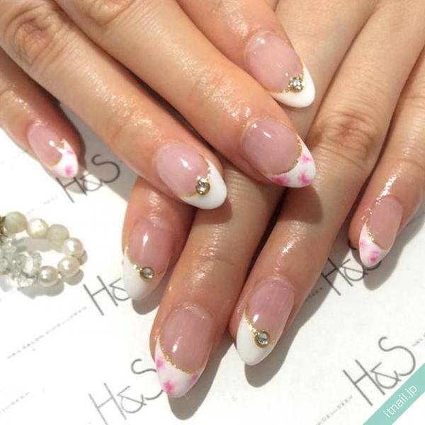 大人っぽいマーブルフレンチネイル 白フレンチに飽きたらコレ Itnail