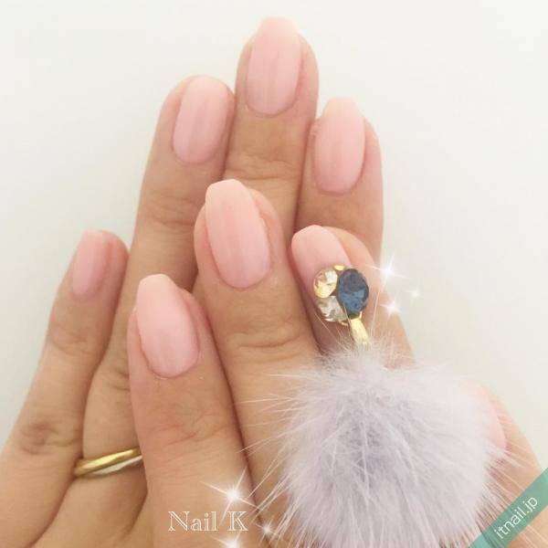 今年の秋冬はネイルにもファーを取り入れたい Itnail