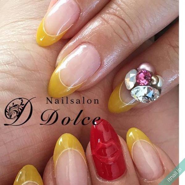 手肌なじみ 他の色の引き立て役にもなる からし色ネイル 特集 Itnail