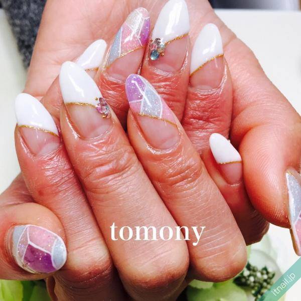 春爛漫 スプリングカラーを使った上品なステンドグラスネイル Itnail