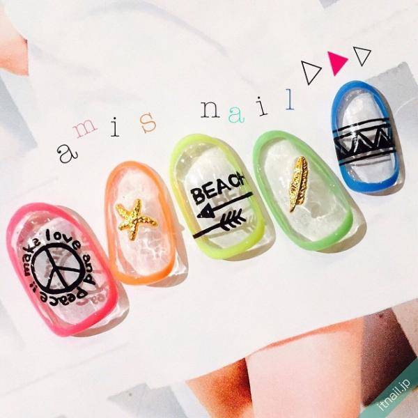 オフィスネイルでも活躍 ネオンカラーの夏ネイルあつめました Itnail オフィスネイルでも活躍 ネオンカラーの夏ネイルあつめました Itnail