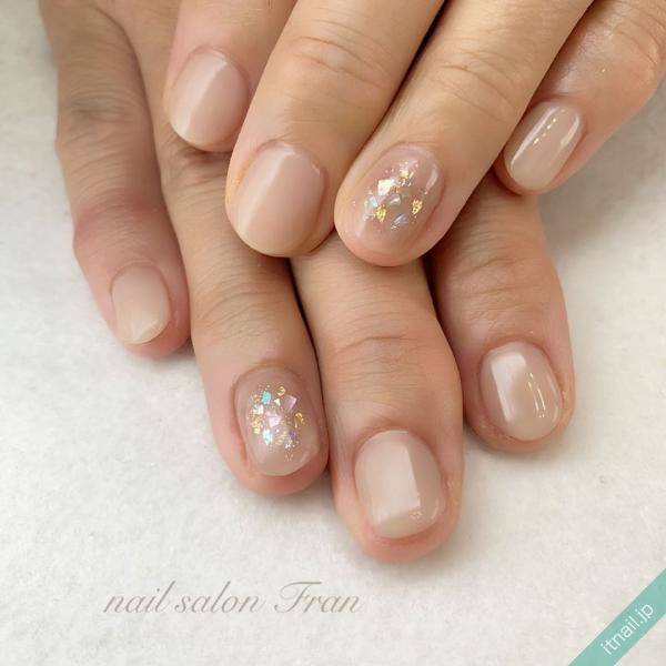 これなら私でもできる 同系色でまとめた上品ニュアンスネイル Itnail
