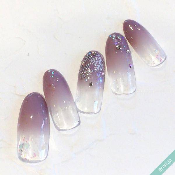 季節を先取り 雪の結晶ネイル 今年はどう楽しむ Itnail