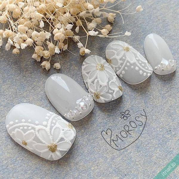 清楚でお洒落 コットンレース柄をアートしたネイルデザイン特集 Itnail