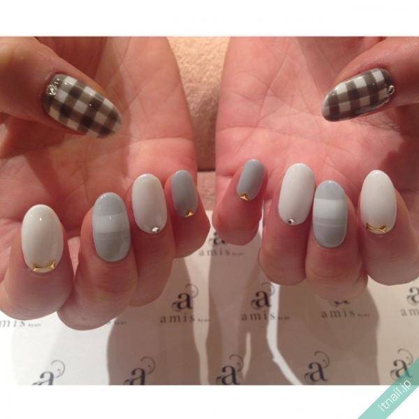 なつかしいのに新鮮 真夏の ギンガムチェック ネイル Itnail