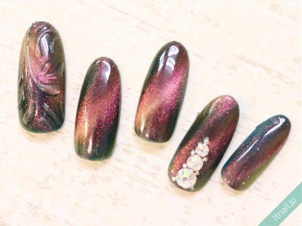 新世代ネイル 貴石のような輝きが不思議 マグネットネイルの魅力 Itnail