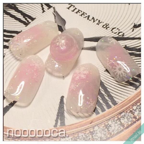 存在感抜群 ロマンチックな冬ネイルはスノードームにお任せ Itnail