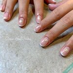 幻想的で美しい!オーロラで魅せるフレンチネイル