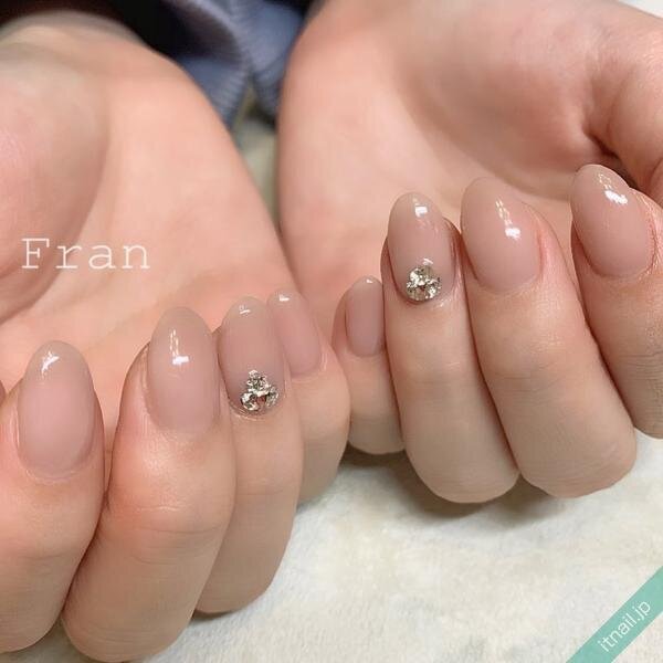 卒業式にもぴったり 差がつく 上品ママネイル Itnail