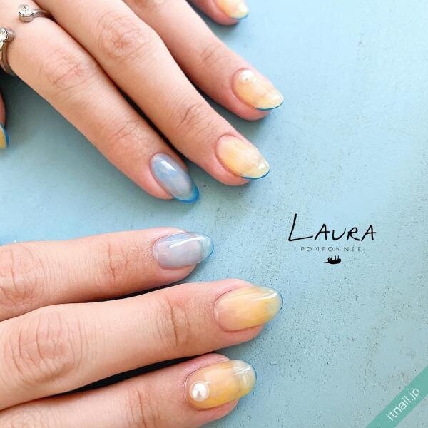 イエベさんのネイルに 上品で可憐な シアーイエロー が主役のネイルデザイン Michill Bygmo ミチル