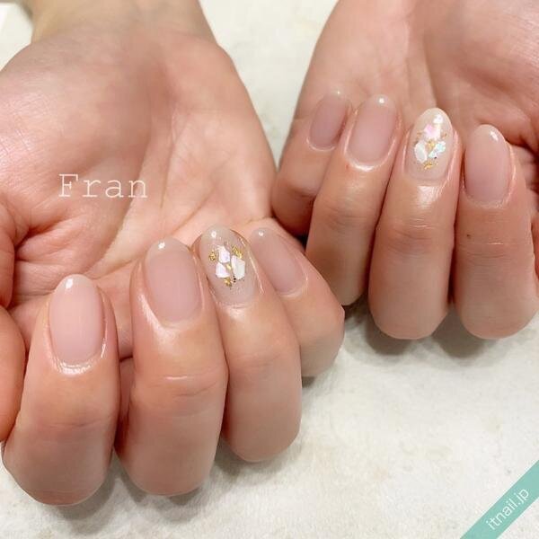 最強の組み合わせ ヌーディネイル シェル のデザイン８選 Itnail