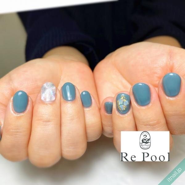 このネイル 今すぐマネしたい ブルーカラーを使った大人女性向けシンプルデザイン Itnail