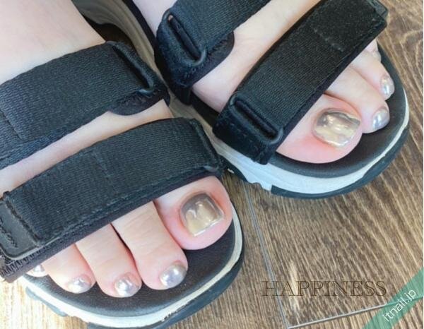 スポーツサンダルと合う クール なフットネイルデザイン8選 Itnail スポーツサンダルと合う クール なフットネイルデザイン8選 Itnail