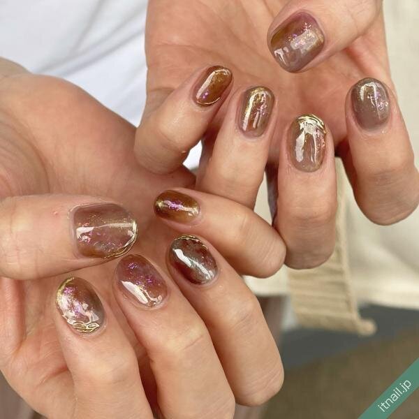 秋はじめはこれ こっくりかわいい 栗色ネイル デザイン８選 Itnail