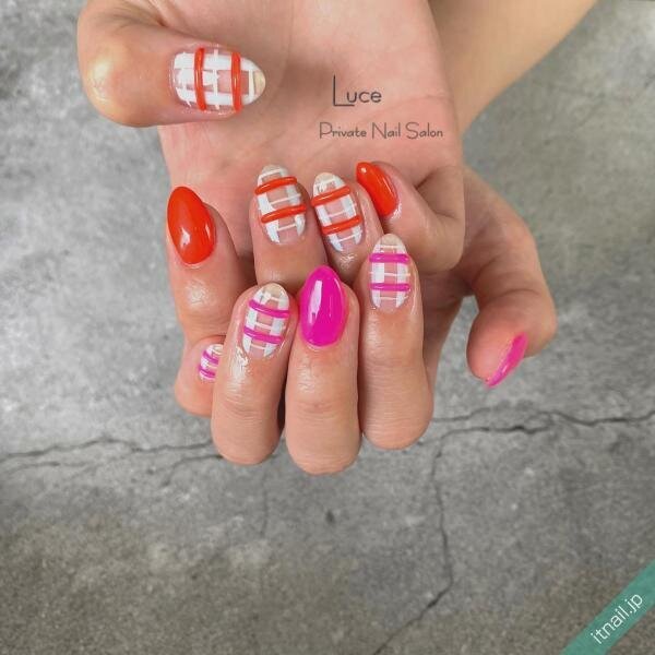 ぷっくりチェックに注目 可愛いが止まらない チェック柄ネイル 21年版 Itnail