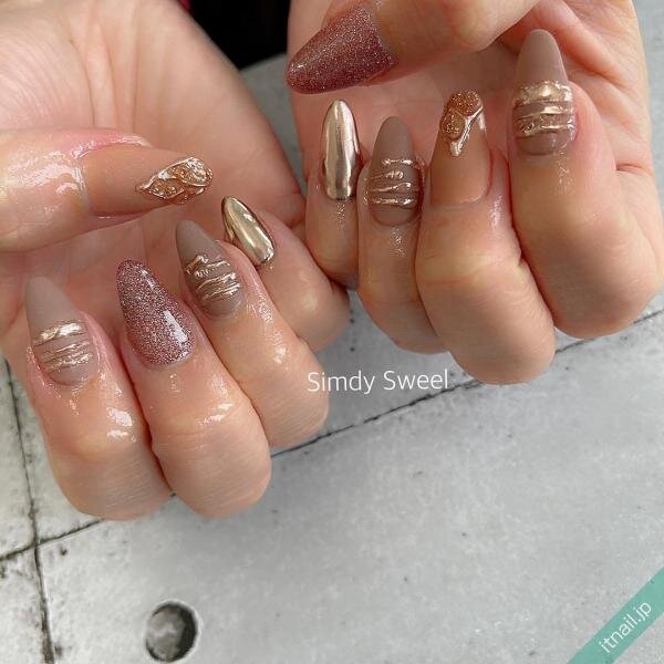 マットネイルに映える メタリックリング がおしゃれ 人気デザインを紹介 Itnail