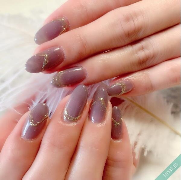 奇抜にならないパープルネイル 大人っぽく上品なデザイン厳選 Itnail