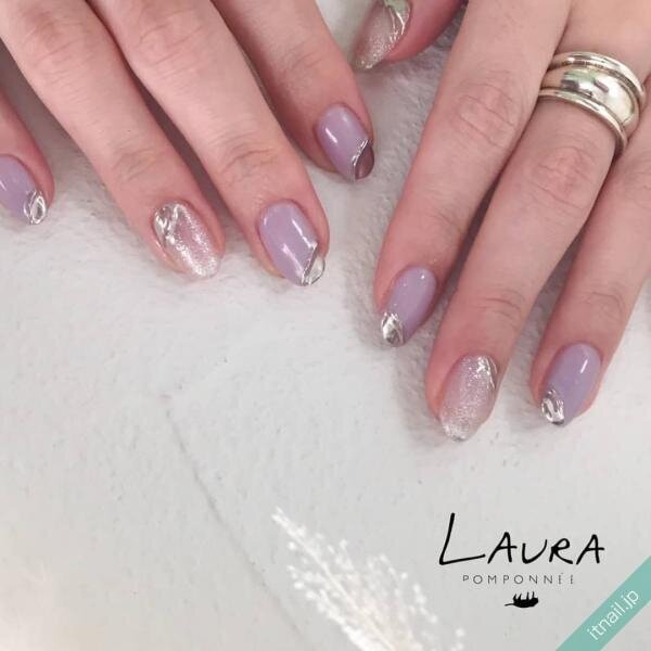 ラベンダーカラーのネイル で透明感のある手元へ Itnail