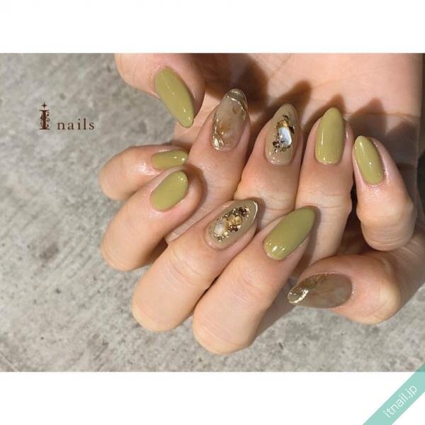 ピスタチオカラー でヘルシーな夏ネイルへ おすすめデザイン10選 Itnail