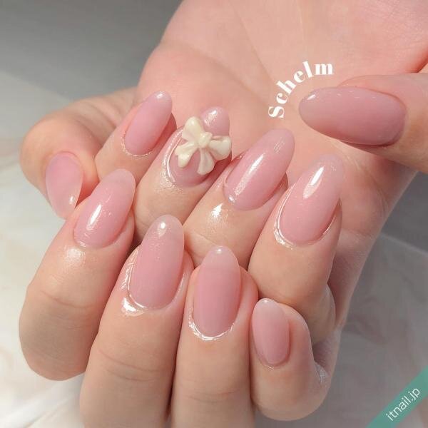ワタシにも試せそう 大人向けリボンネイルはシンプルが鍵 Itnail