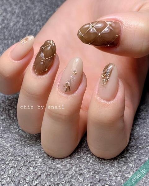 ぷっくりキルティング のネイル10選 今こそ楽しみたいデザインはこれ Itnail