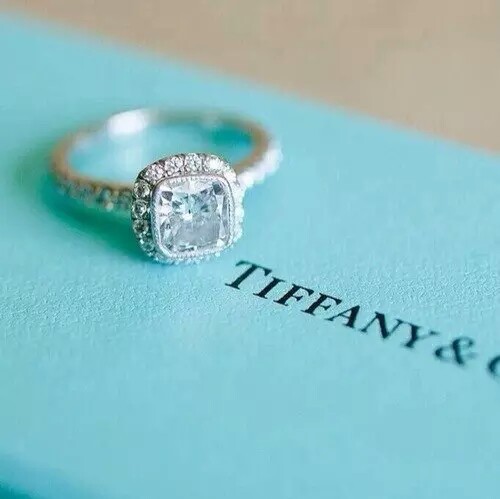 女子の憧れ ティファニーブルーのネイルが最高にかわいい Itnail