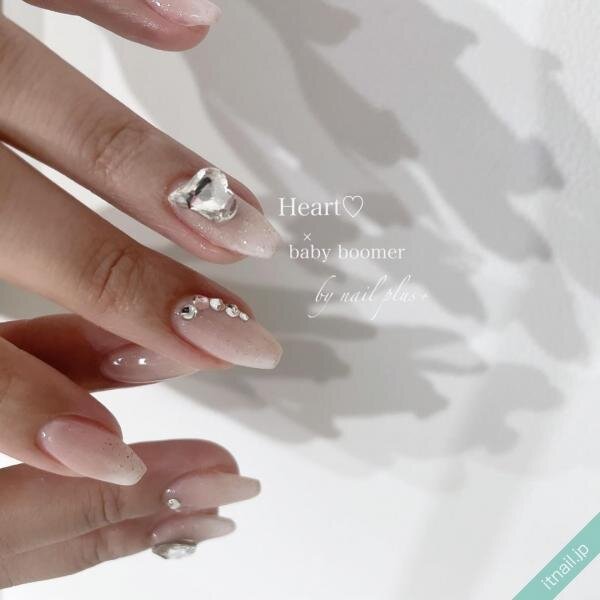 nail PLUS+が投稿したネイルデザイン [photoid:I0130105] via Itnail Design (747332)
